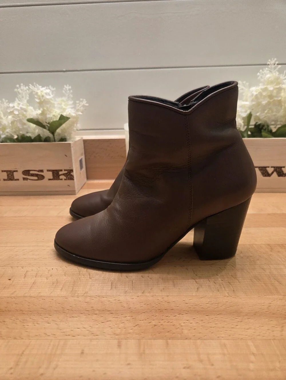 Thursday Boot Company Uptown Ankle Boots Bourbon Brown Leather Womens Size 7